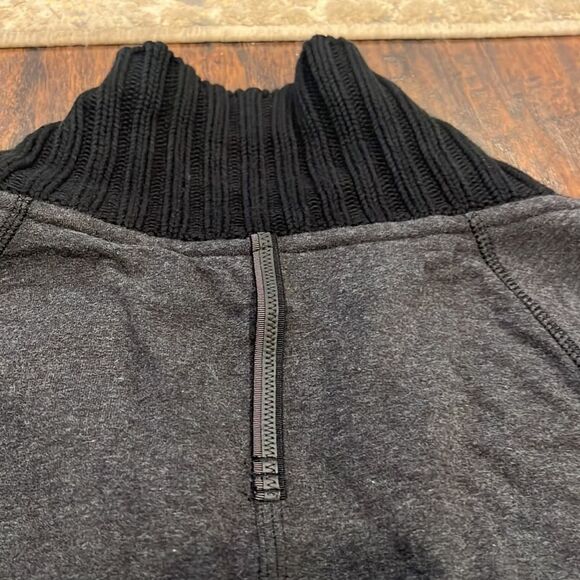 Lululemon Bliss Break Wrap Heathered Black size 6 Cardigan Jacket one button EUC - Picture 12 of 13